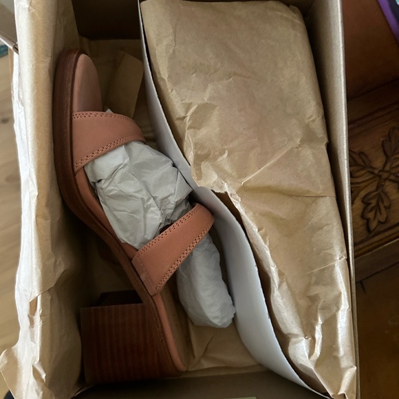 Double Strap Madewell Leather Sandals, size 7 - Picture 4 of 4